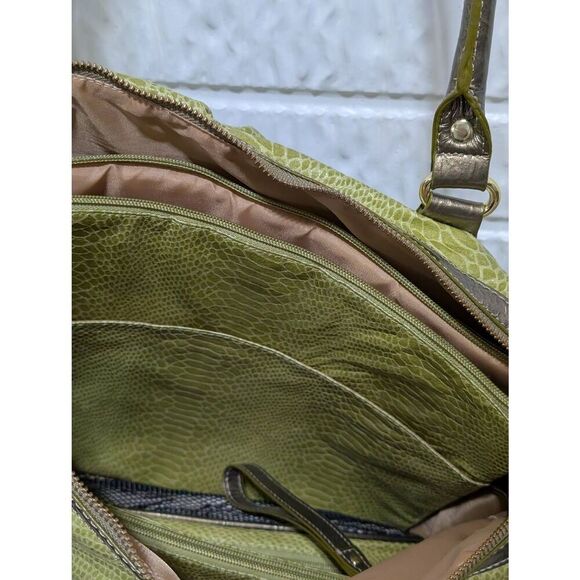Unbranded Women's Green Snake Skin Embossed Multi Pocket Carry-on Bag New Withou - Picture 4 of 8
